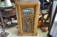 Reproduction Console Radio (Item 28909) GippsWares