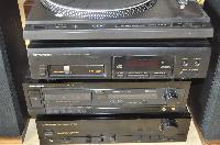 Pioneer Stereo System, CDC Turntable with 2 x AR TS W210 Speakers (Item