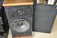 Pioneer Stereo System, CDC Turntable with 2 x AR TS W210 Speakers (Item