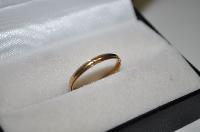 18k Gold Wedding Band Approx 1.7grams Size O (Item# 33900) - GippsWares