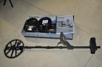 Equinox 800 Metal Detector with New Headphones, Printed Manual & Box - Near New RRP $1499 